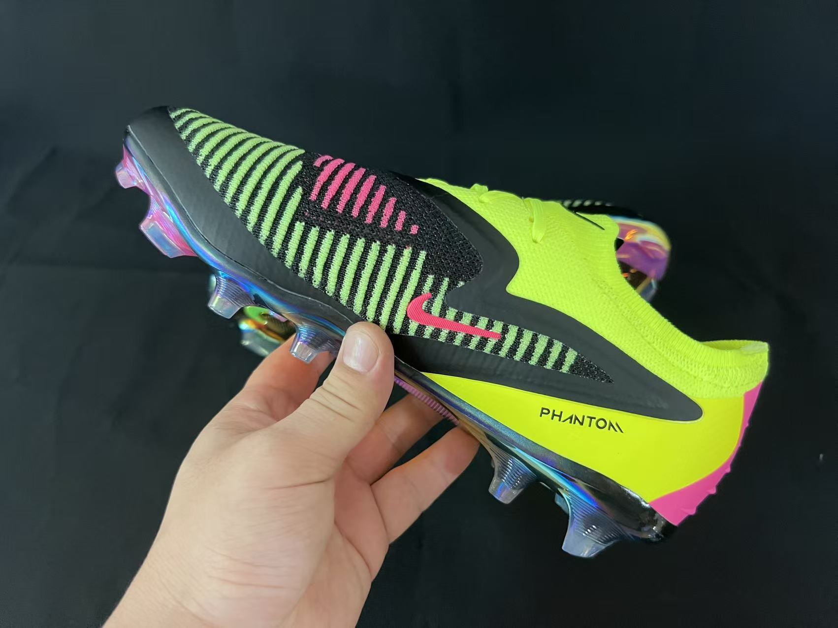 Chuteira Campo Nike Phantom GX 6 FG Elite + Brindes