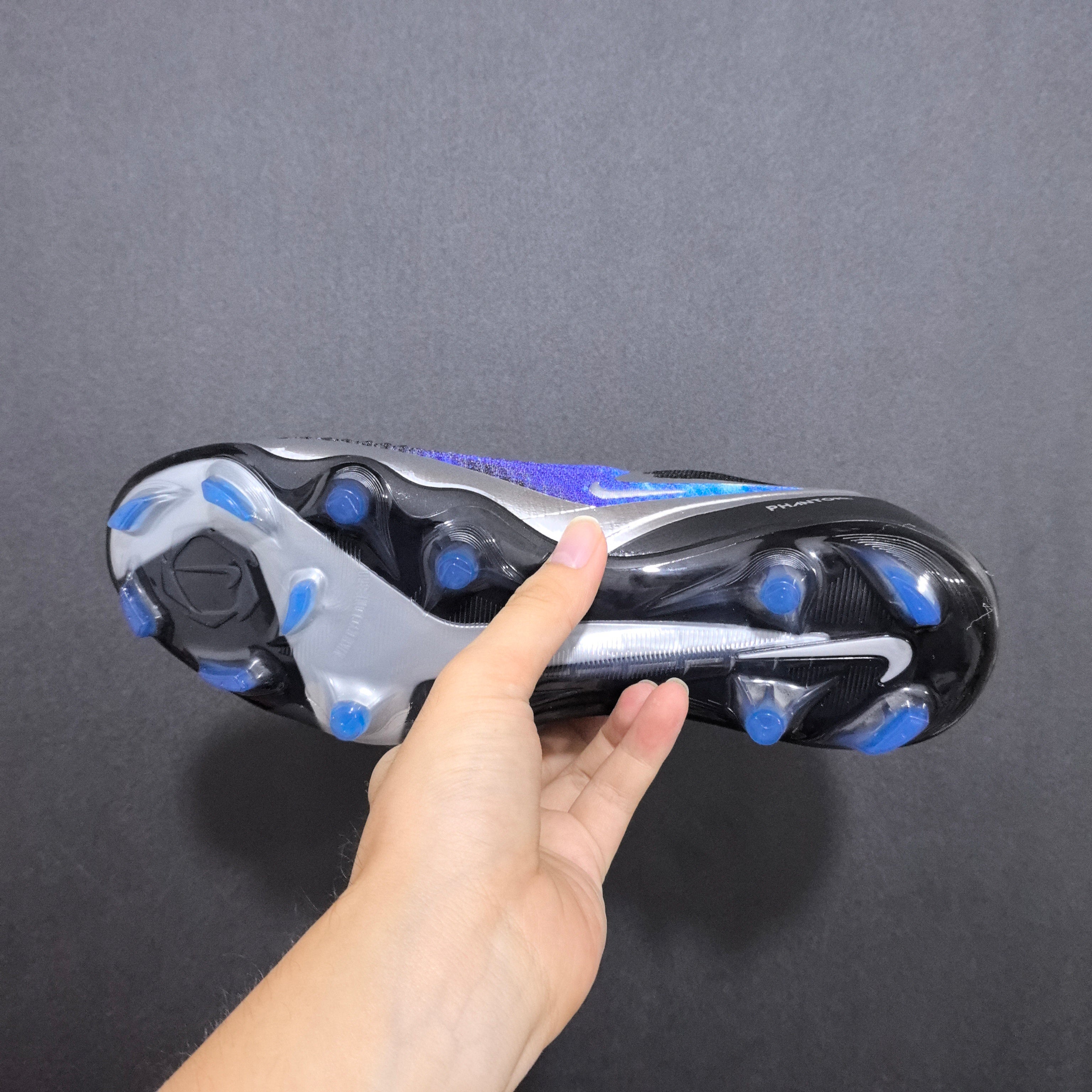 Chuteira Campo Nike Phantom GX 6 FG Elite + Brindes