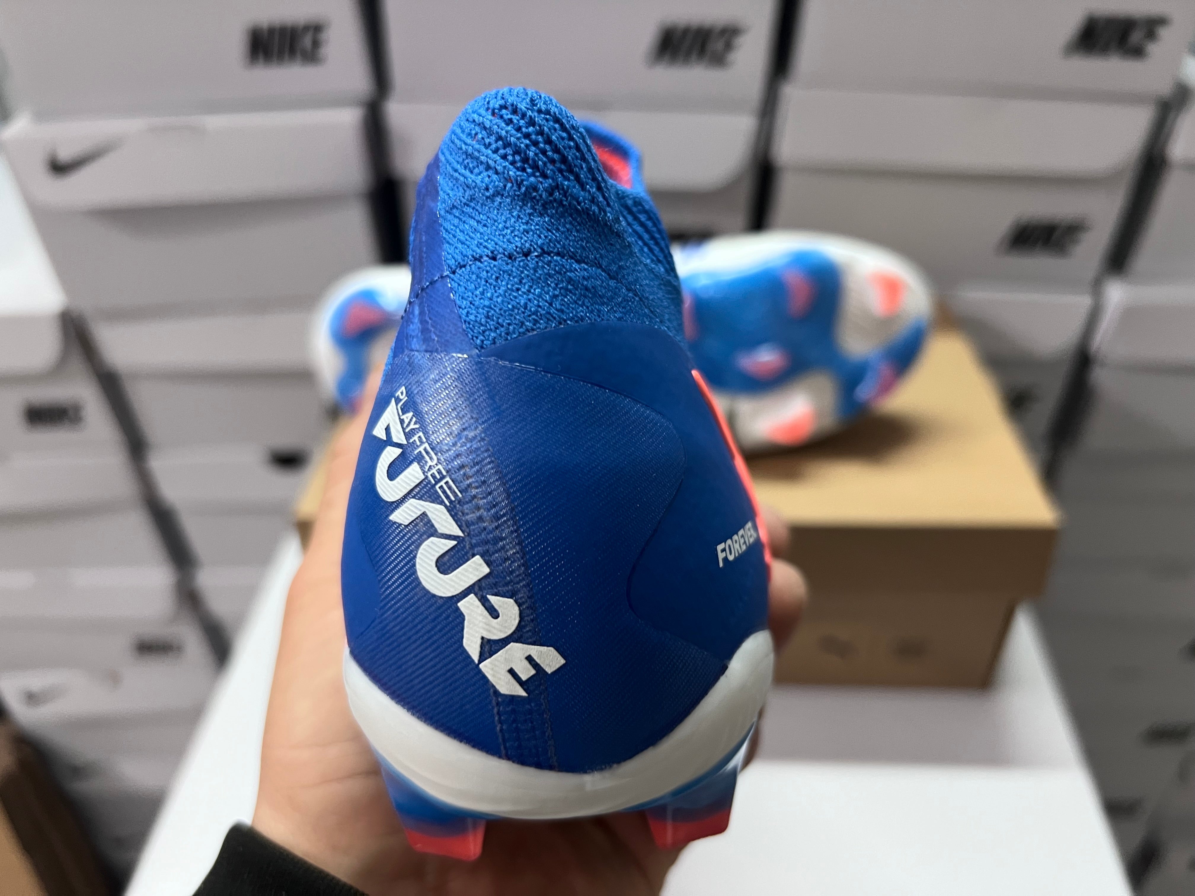 Chuteira Campo Puma Future 8 FG/AG Elite + Brindes