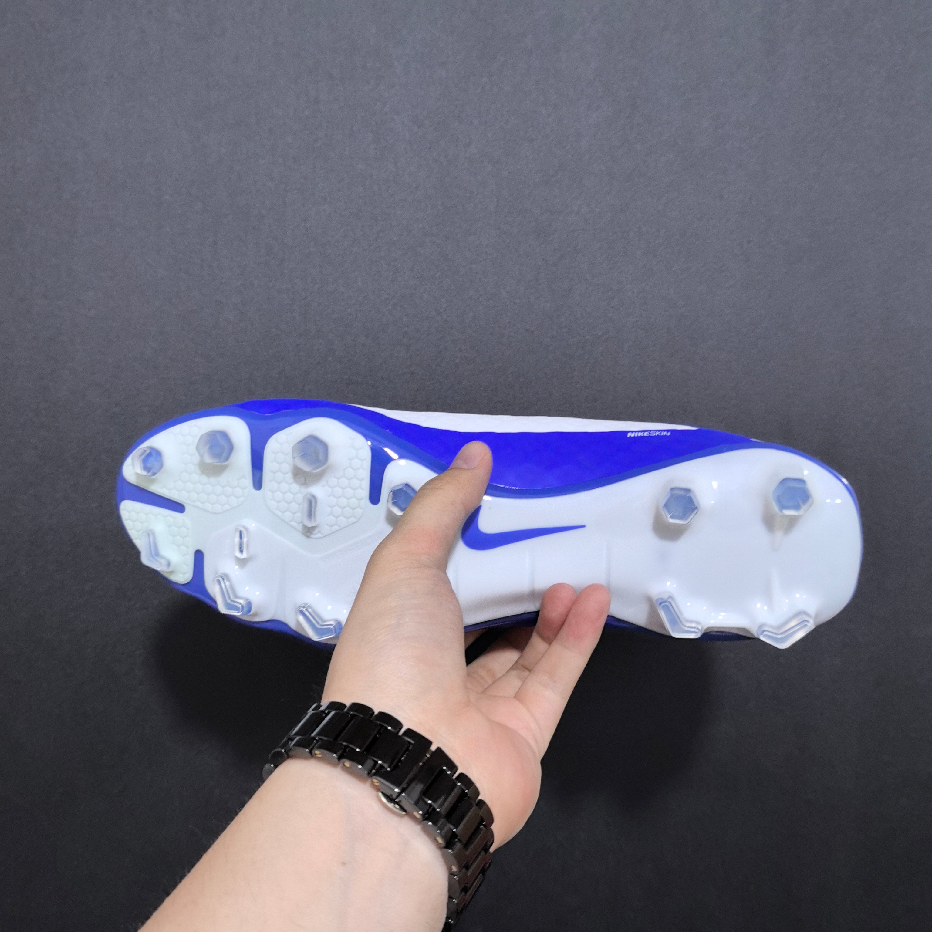 Chuteira Campo Nike Hypervenom Phantom I fg Elite + Brindes