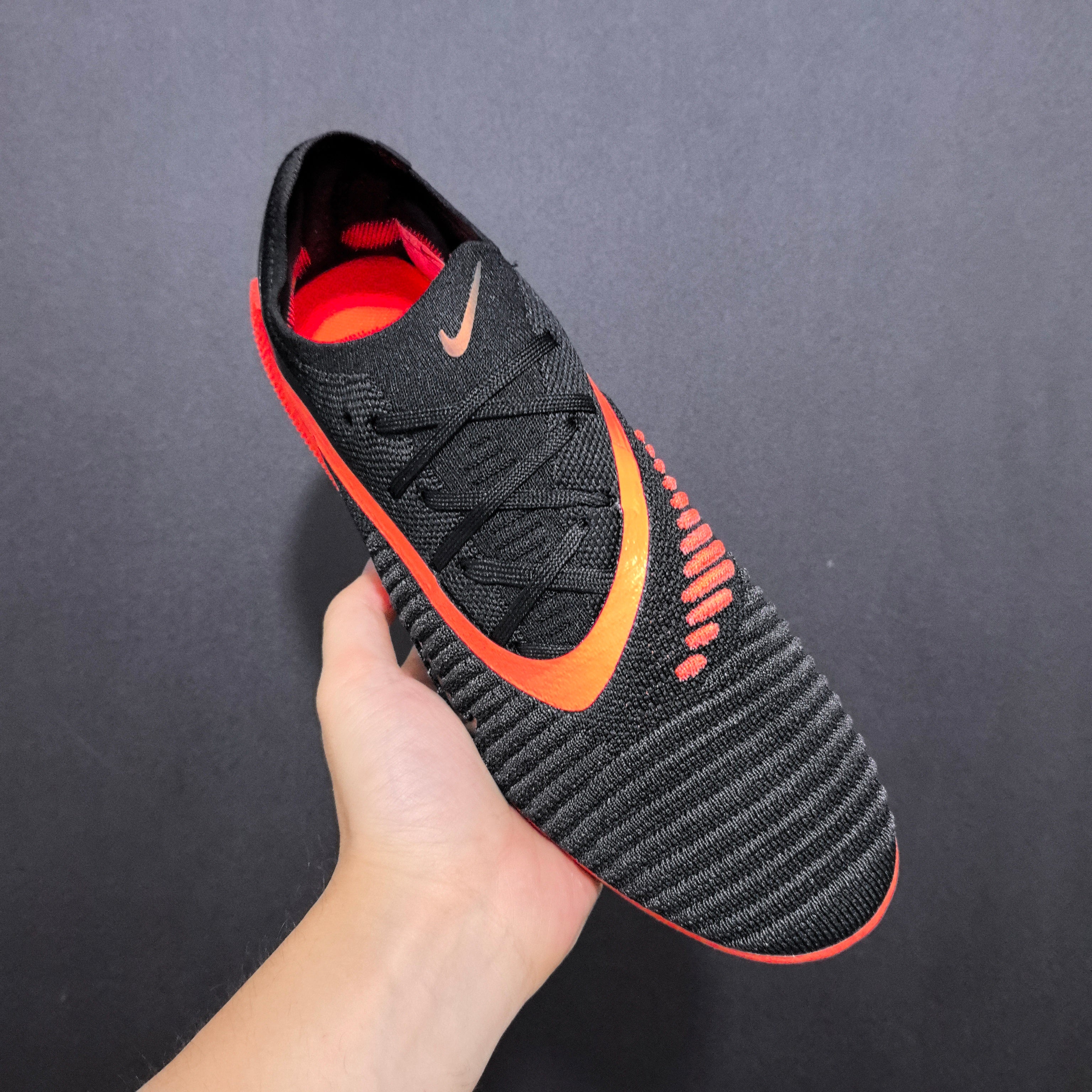 Chuteira Campo Nike Phantom GX 6 FG Elite + Brindes