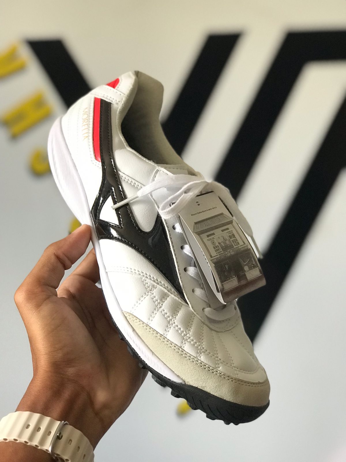 Chuteira Society Mizuno Morelia Sala TF Elite + Brindes