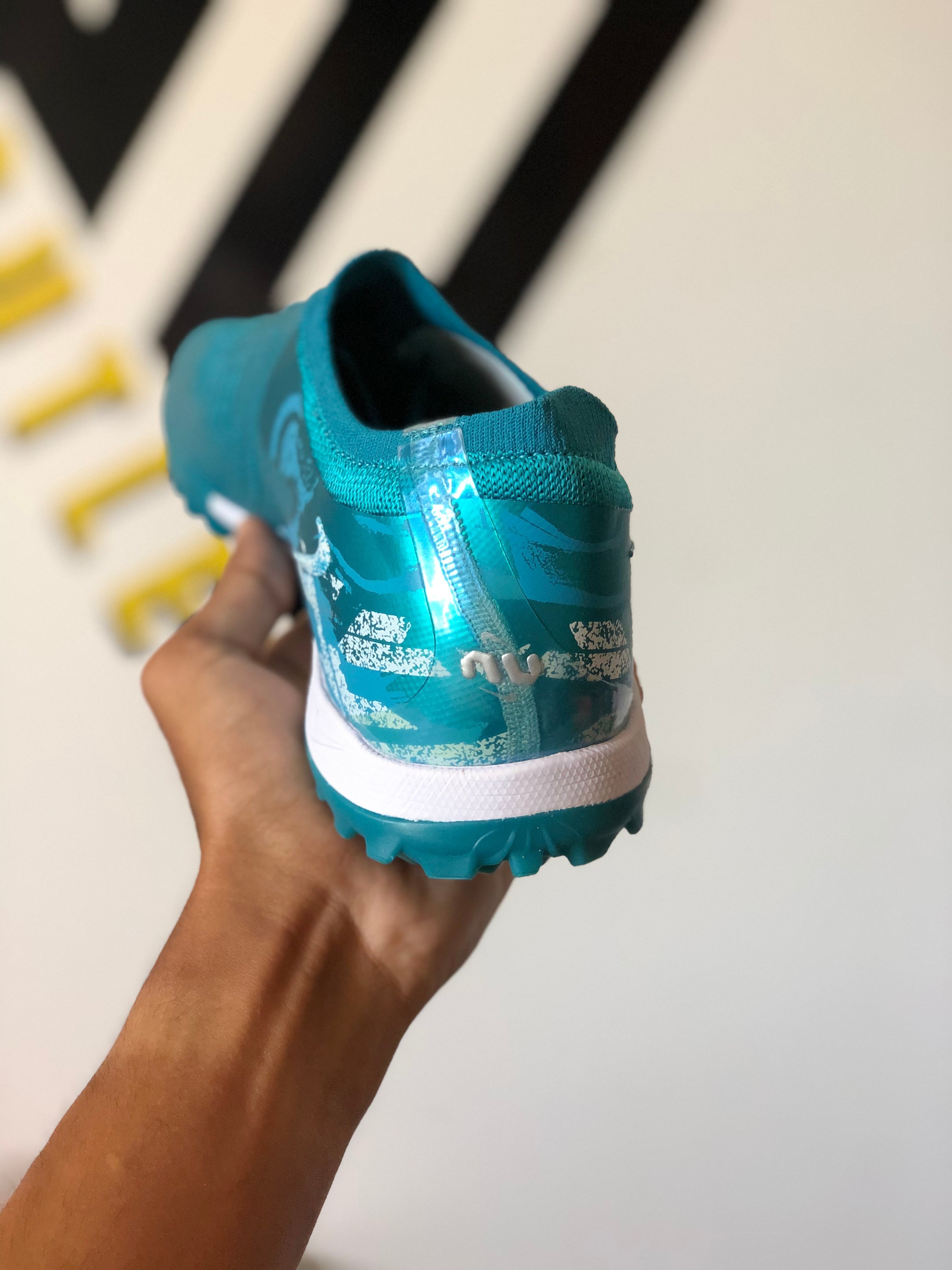 Chuteira Society Nike Phantom Luna TF 2 Elite + Brindes