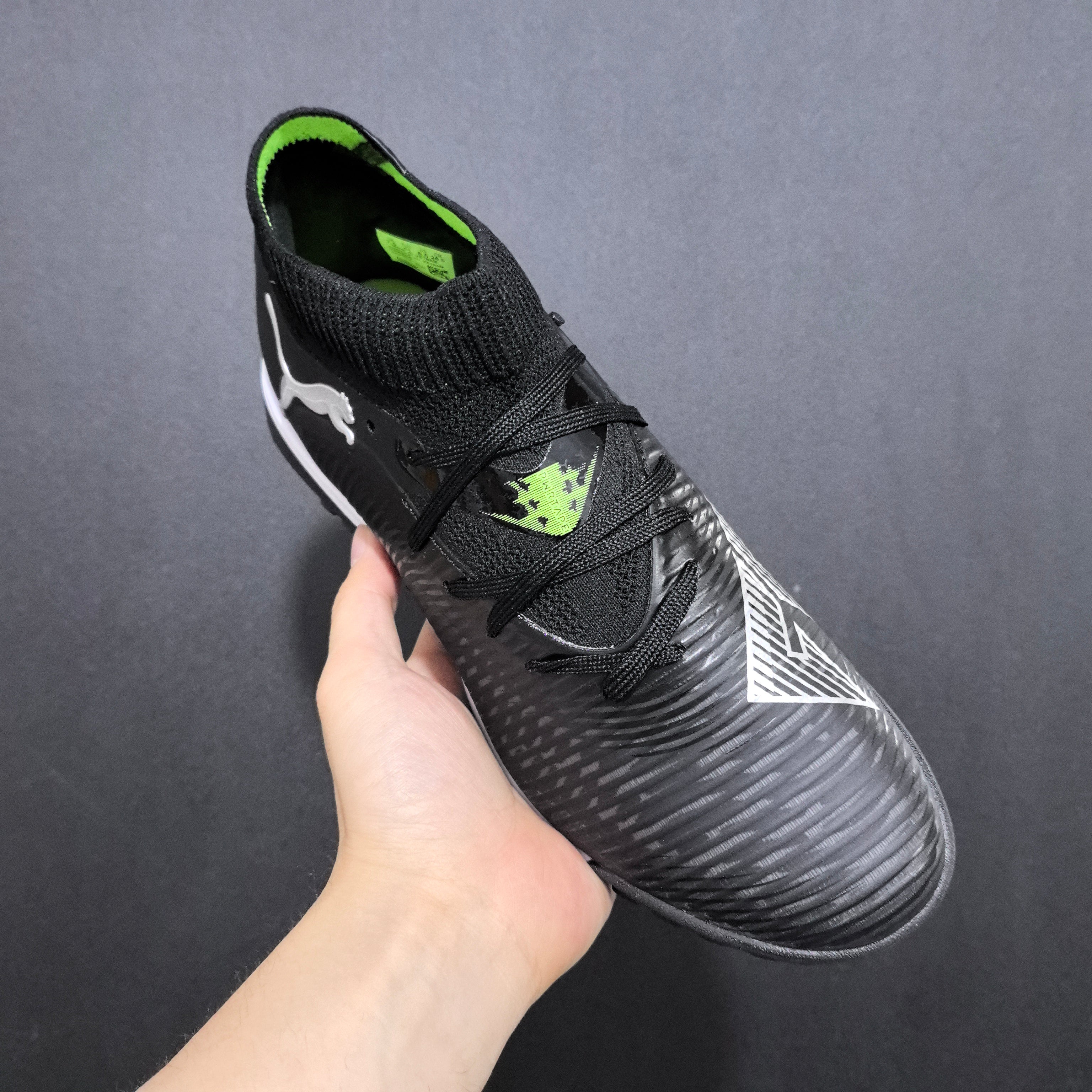 Chuteira Society Puma Future 8 TF Elite + Brindes