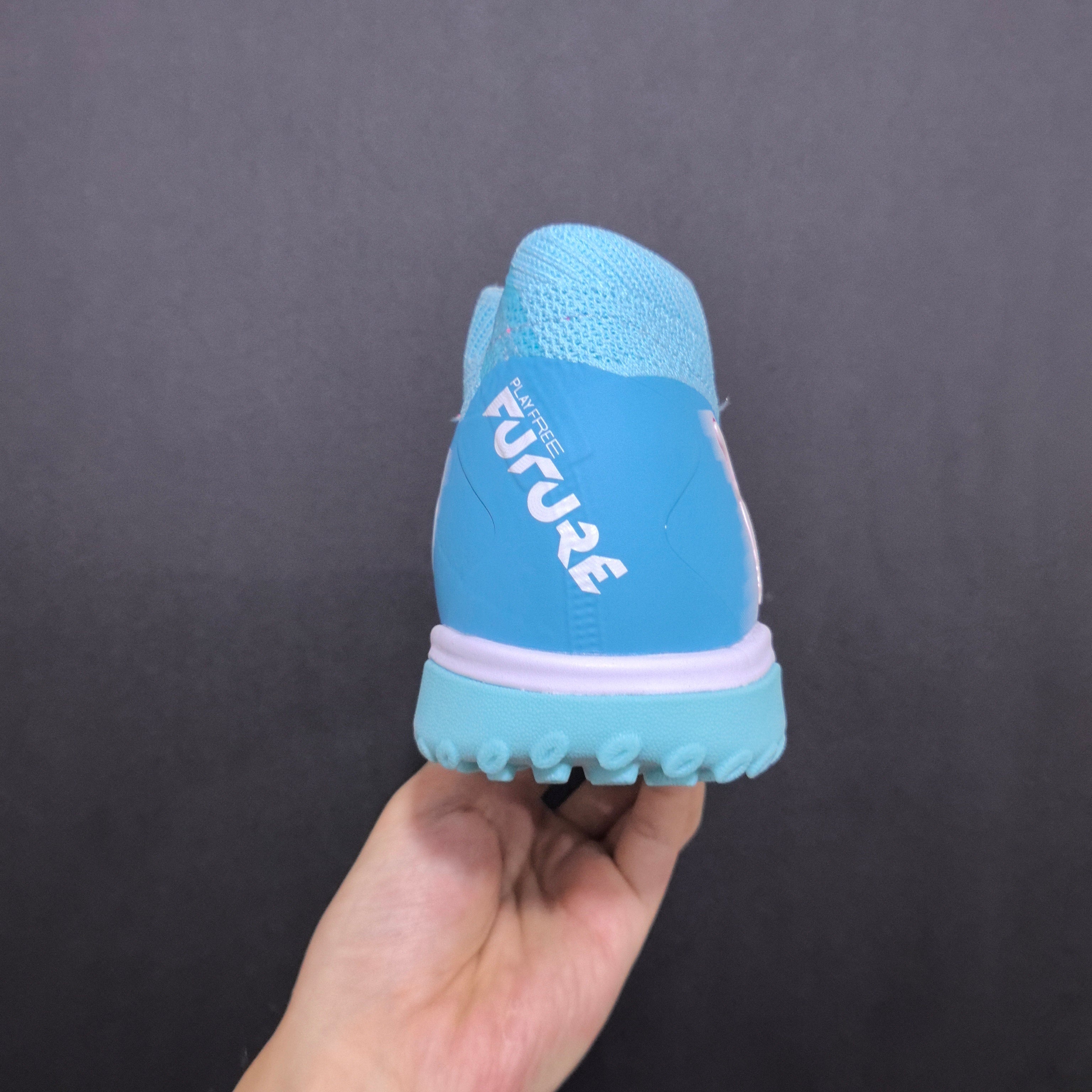 Chuteira Society Puma Future 8 TF Elite + Brindes