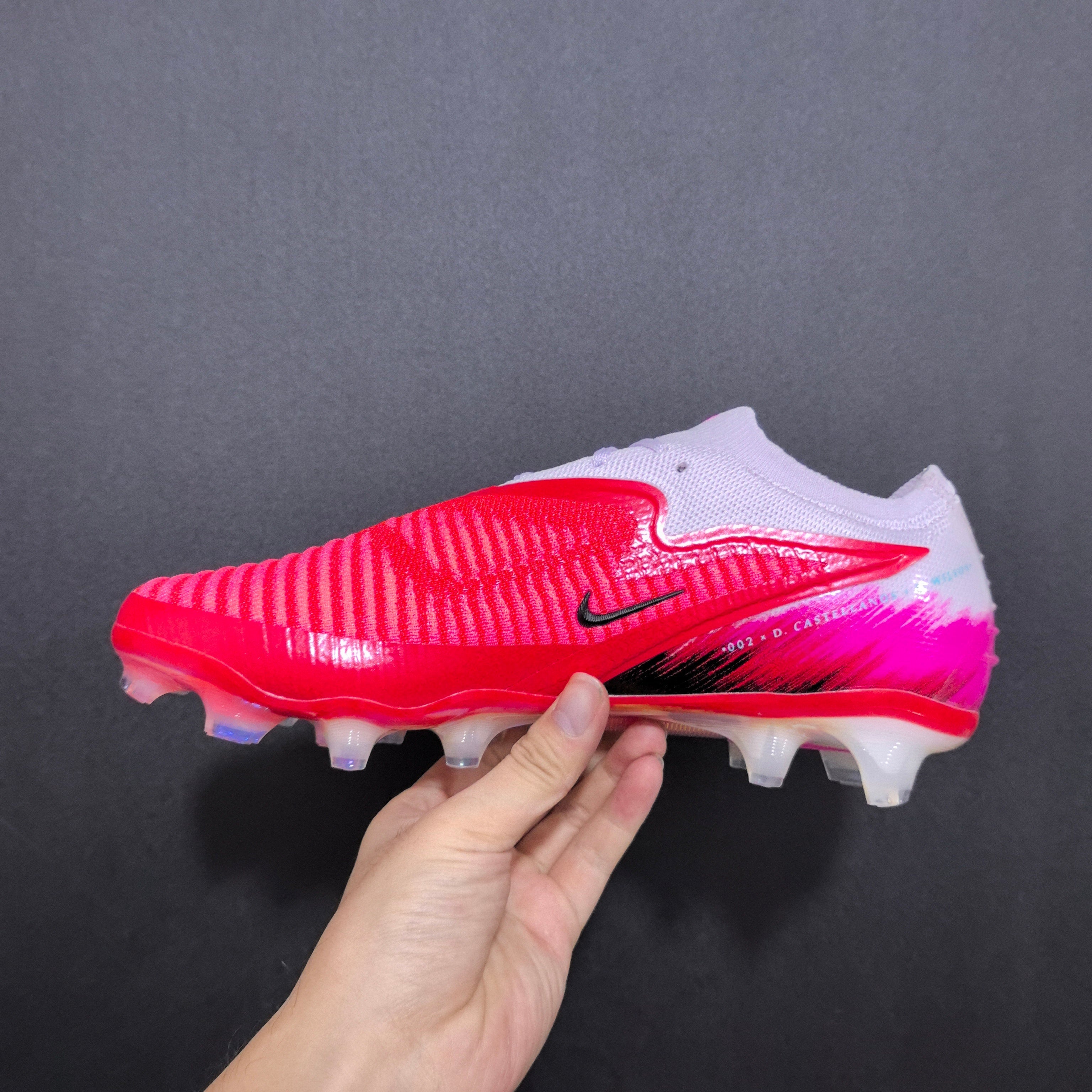 Chuteira Campo Nike Phantom GX 6 FG Elite + Brindes