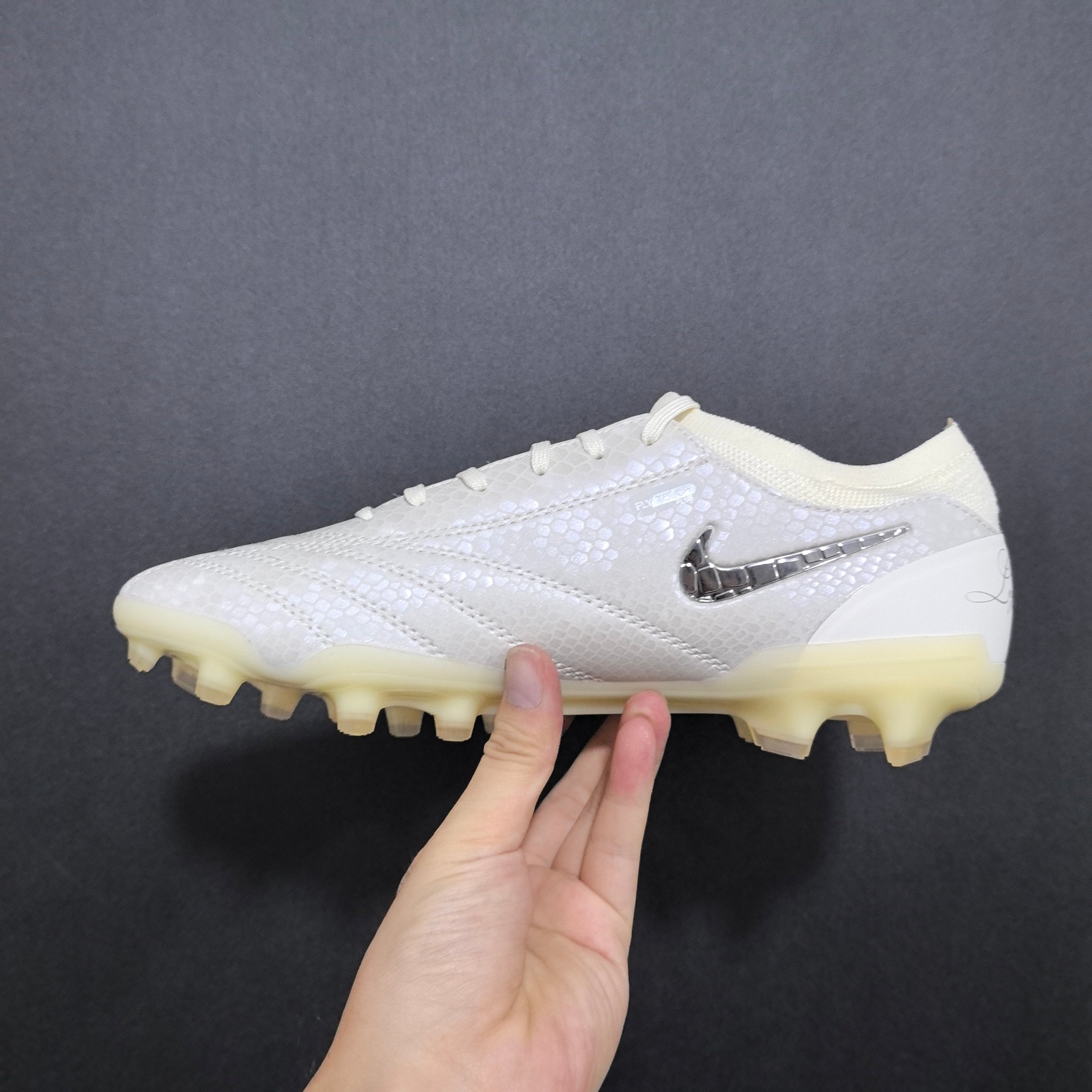 Chuteira Campo Nike Tiempo Legend 10 Elite + Brindes
