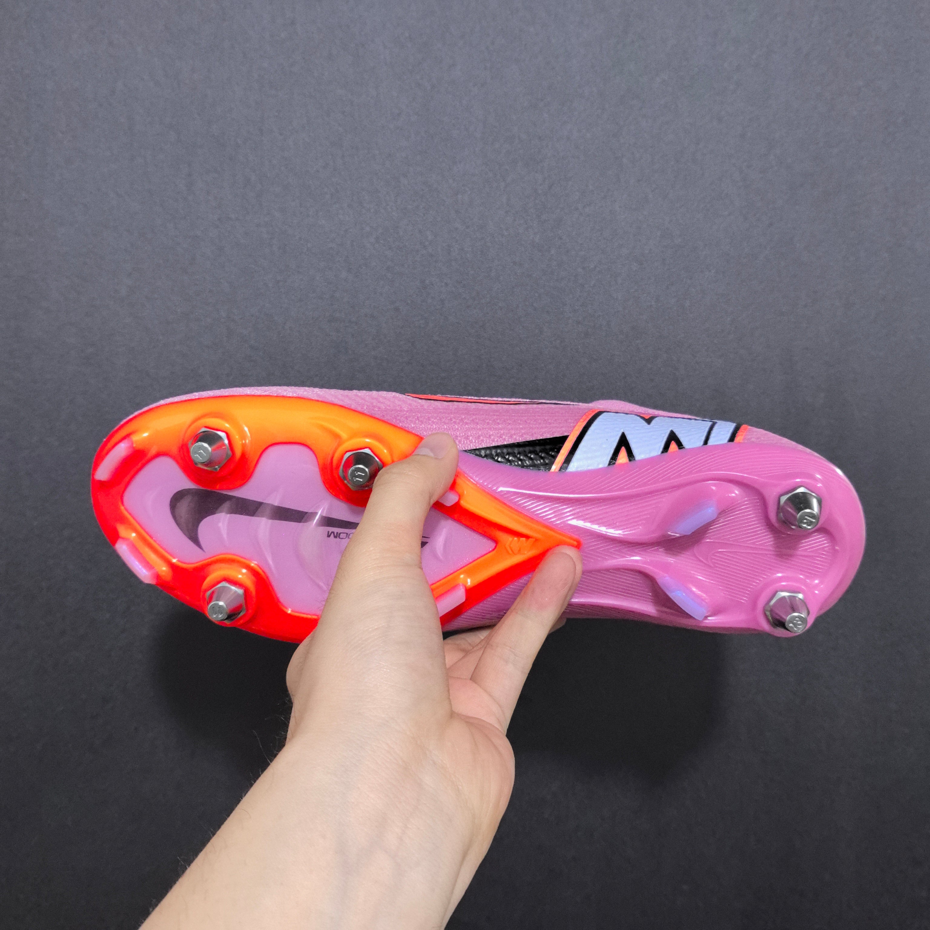 Chuteira Campo Nike Air Zoom Mercurial Vapor 16 SG Elite + Brindes