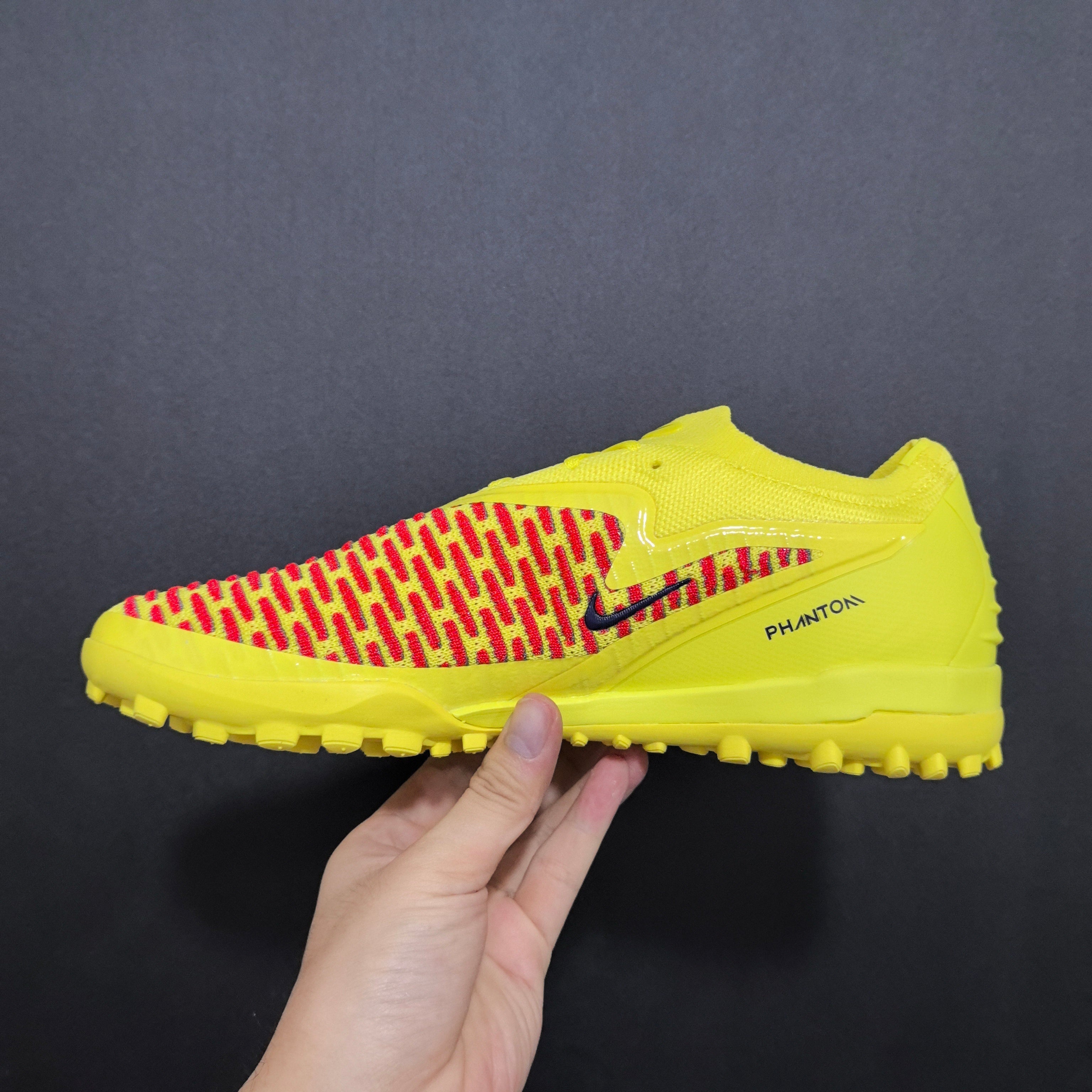 Chuteira Society Nike Phantom GX 6 TF Elite + Brindes