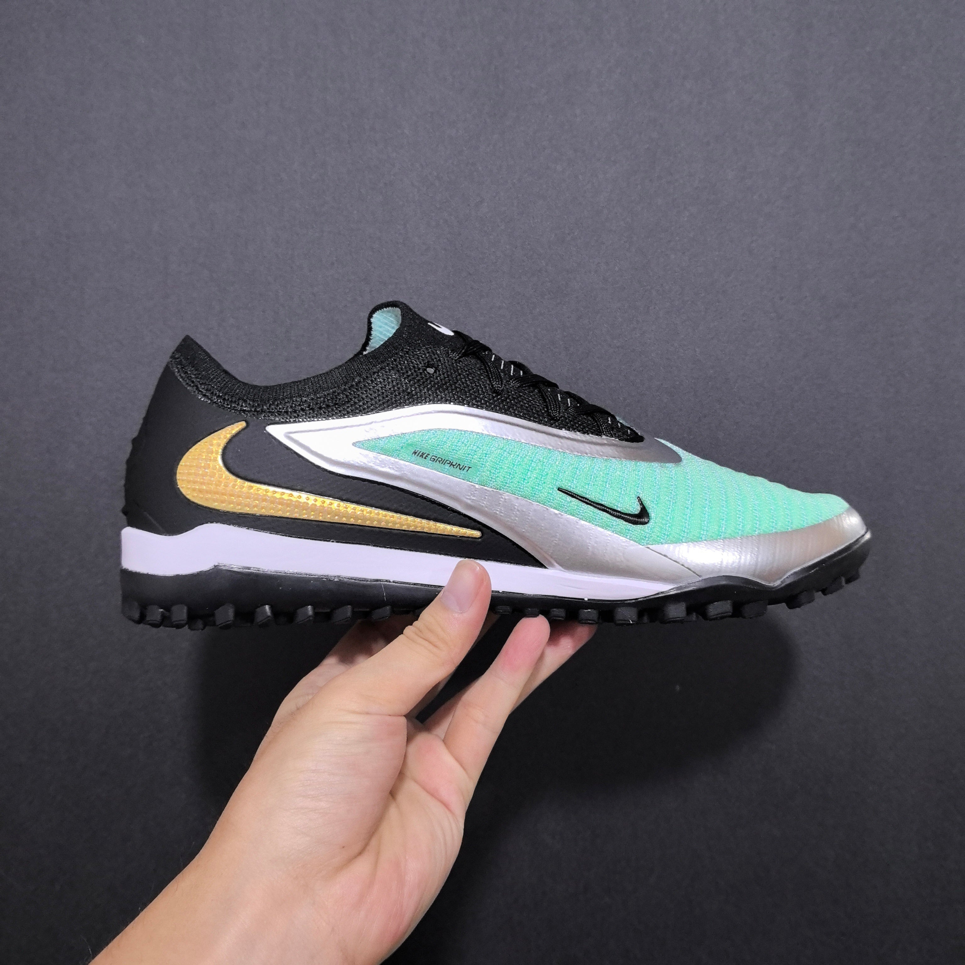 Chuteira Society Nike Phantom GX 6 TF Elite + Brindes