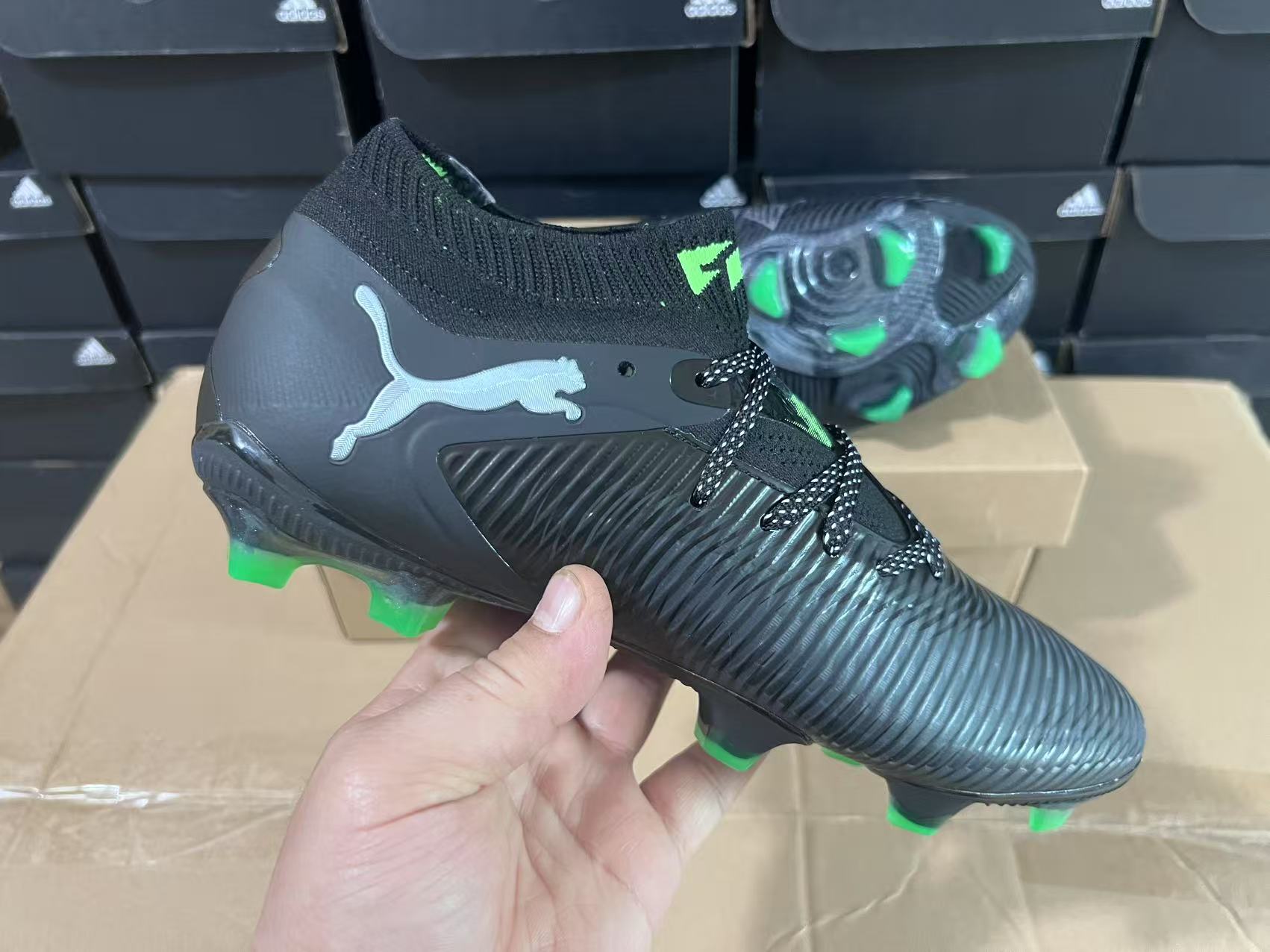 Chuteira Campo Puma Future 8 FG/AG Elite + Brindes