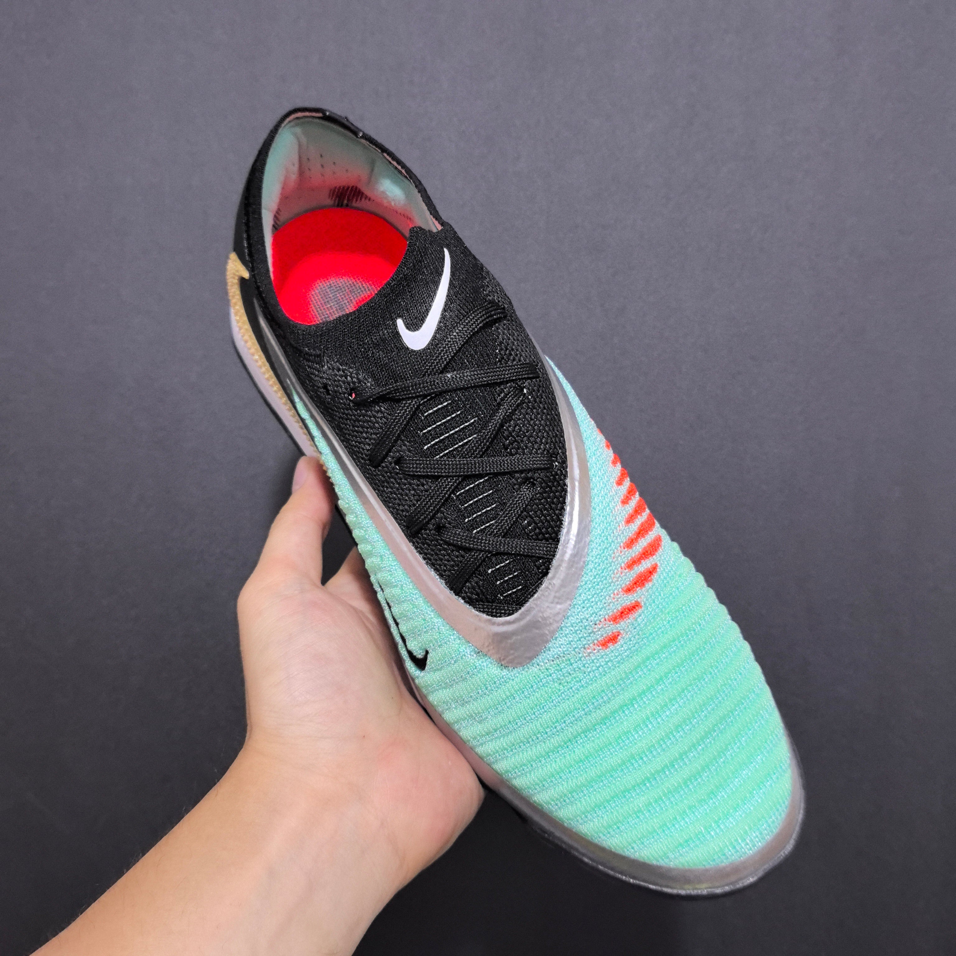 Chuteira Society Nike Phantom GX 6 TF Elite + Brindes