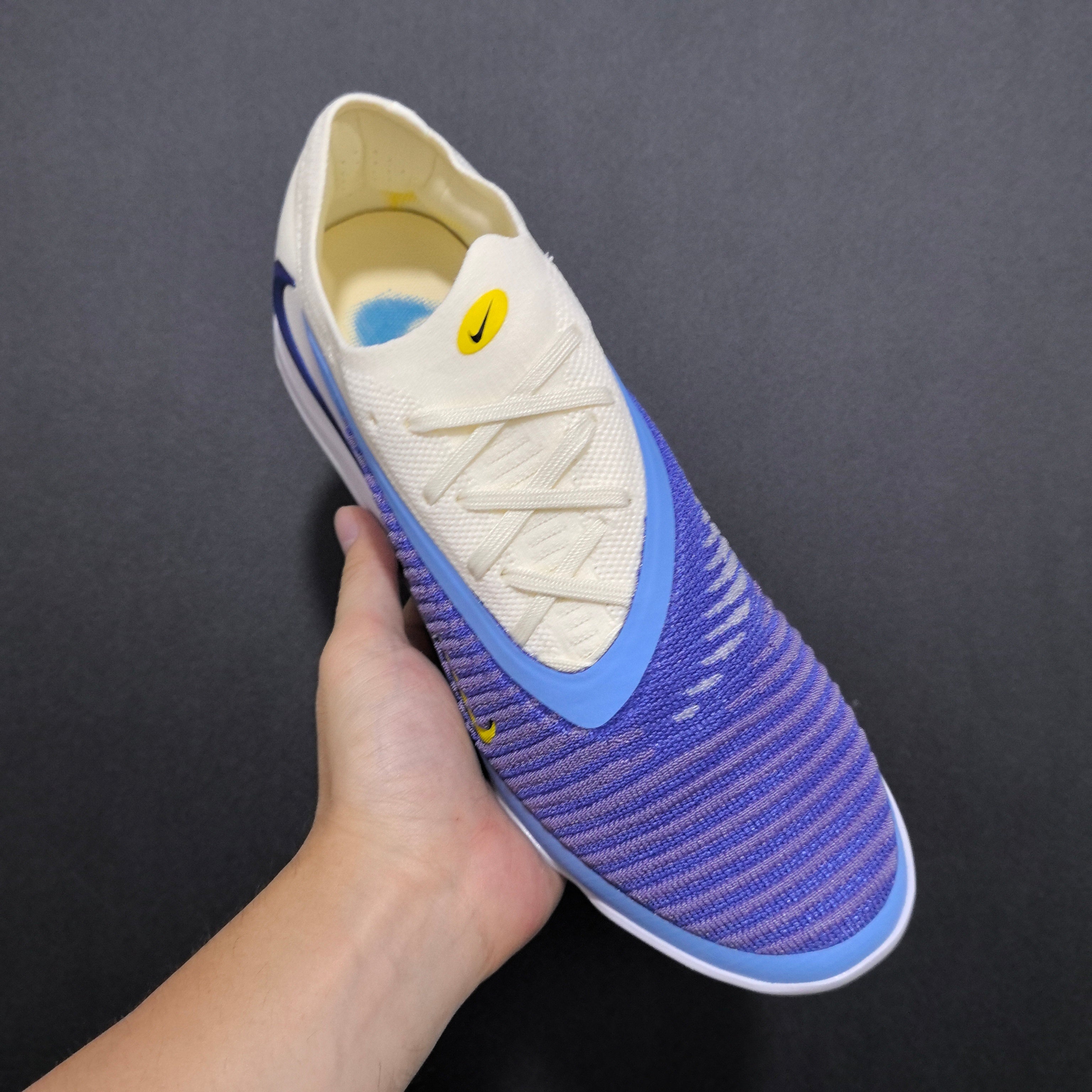 Chuteira Society Nike Phantom GX 6 TF Elite + Brindes