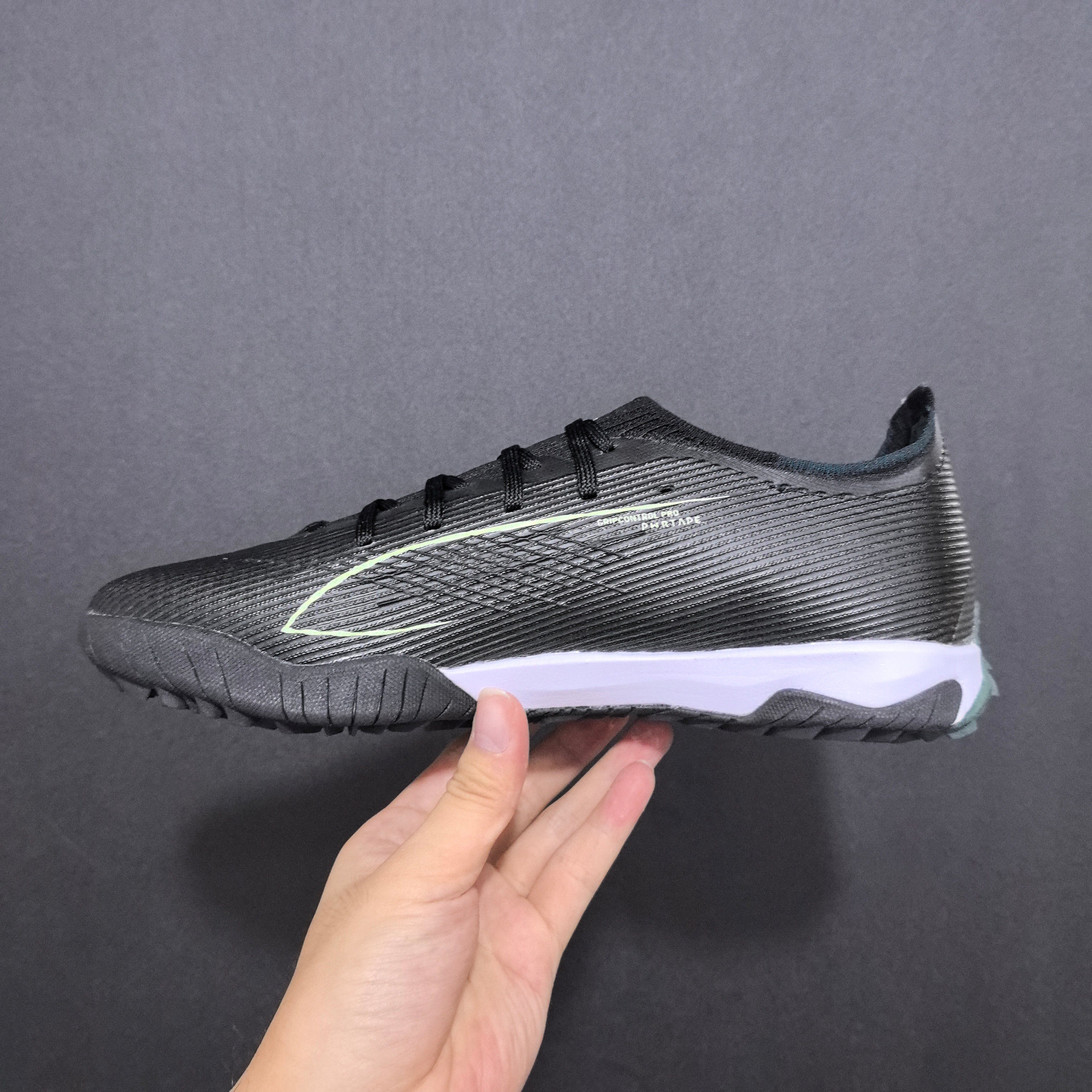 Chuteira Society Puma Ultra 5 TF Elite + Brindes