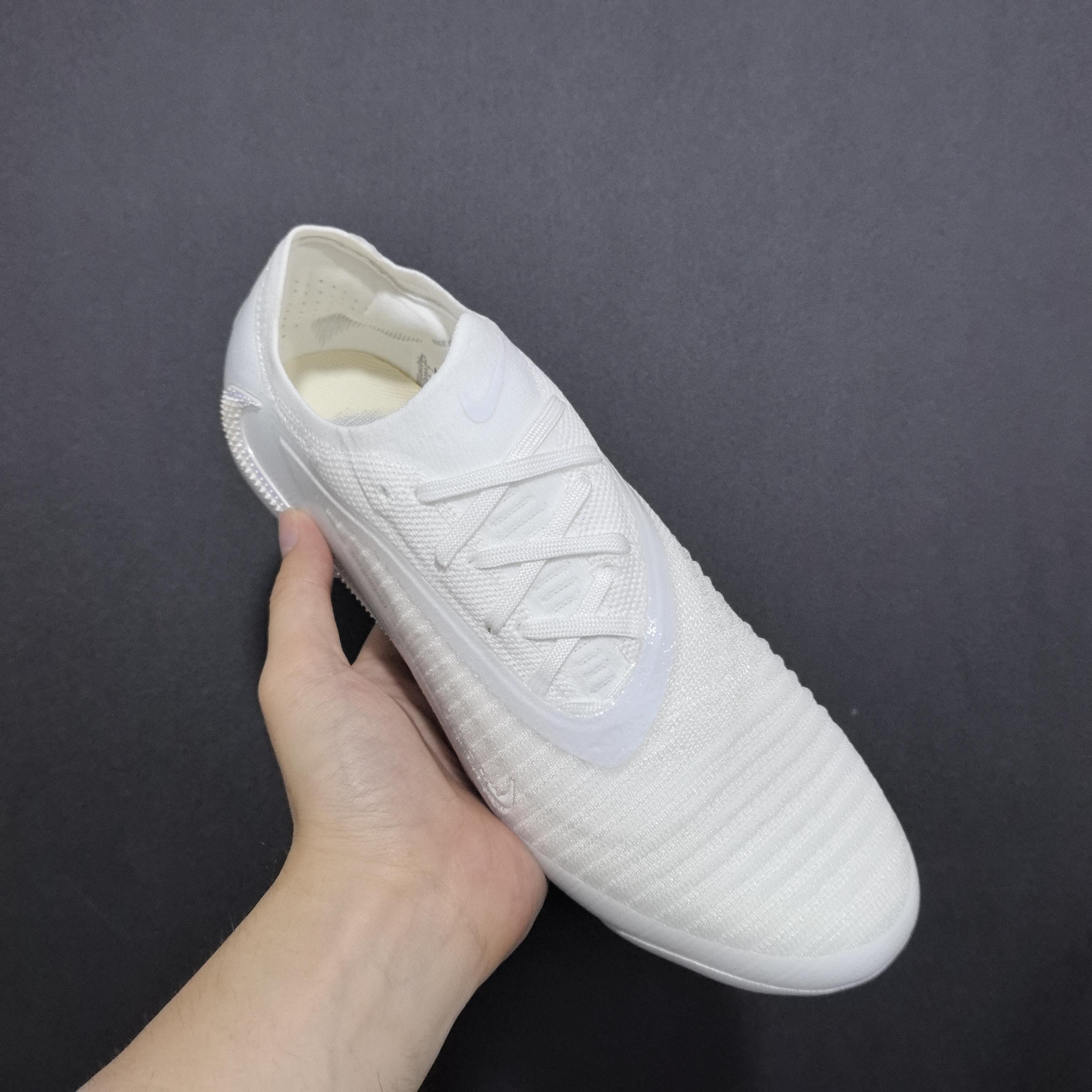 Chuteira Campo Nike Phantom GX 6 FG Elite + Brindes