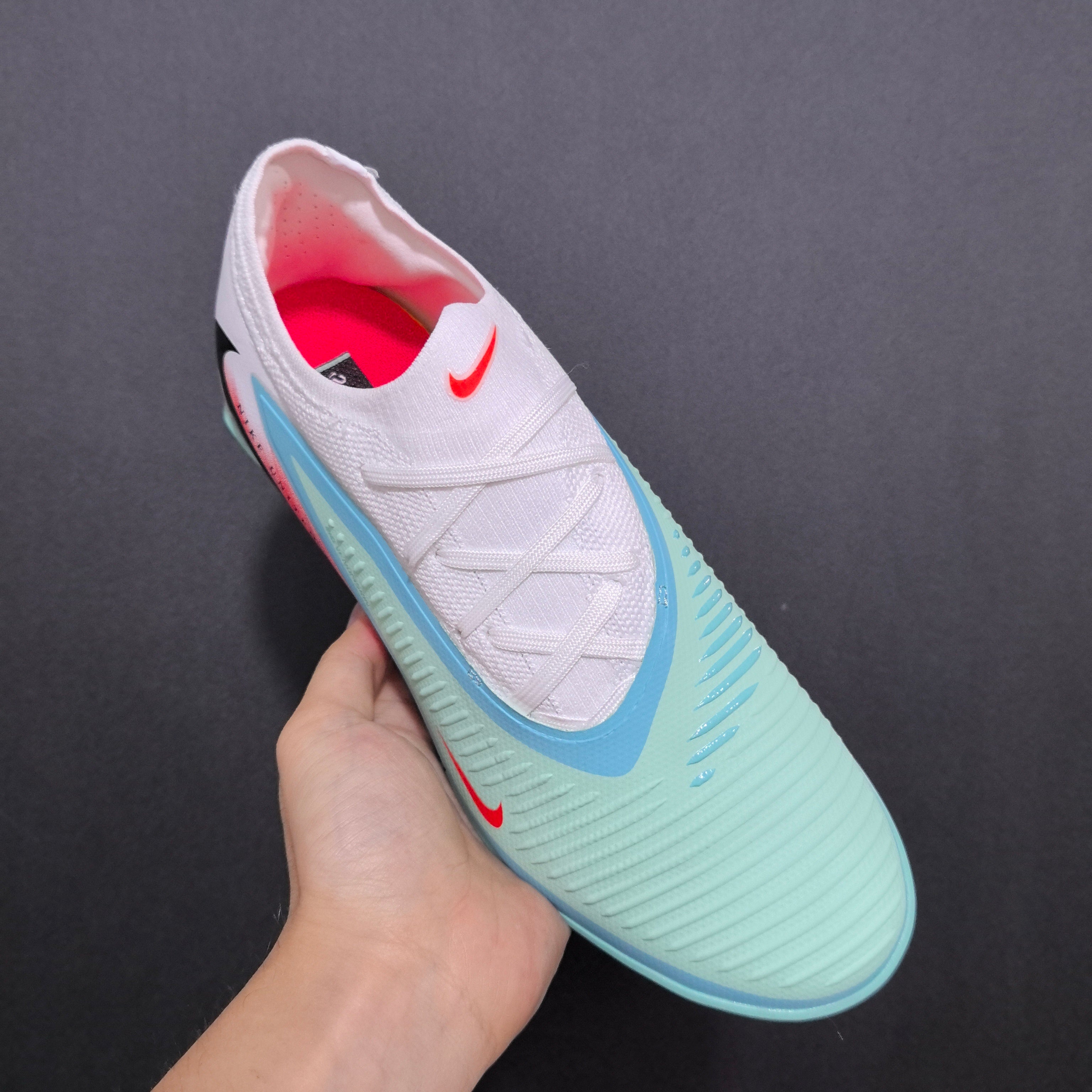 Chuteira Society Nike Phantom GX 6 TF Elite + Brindes