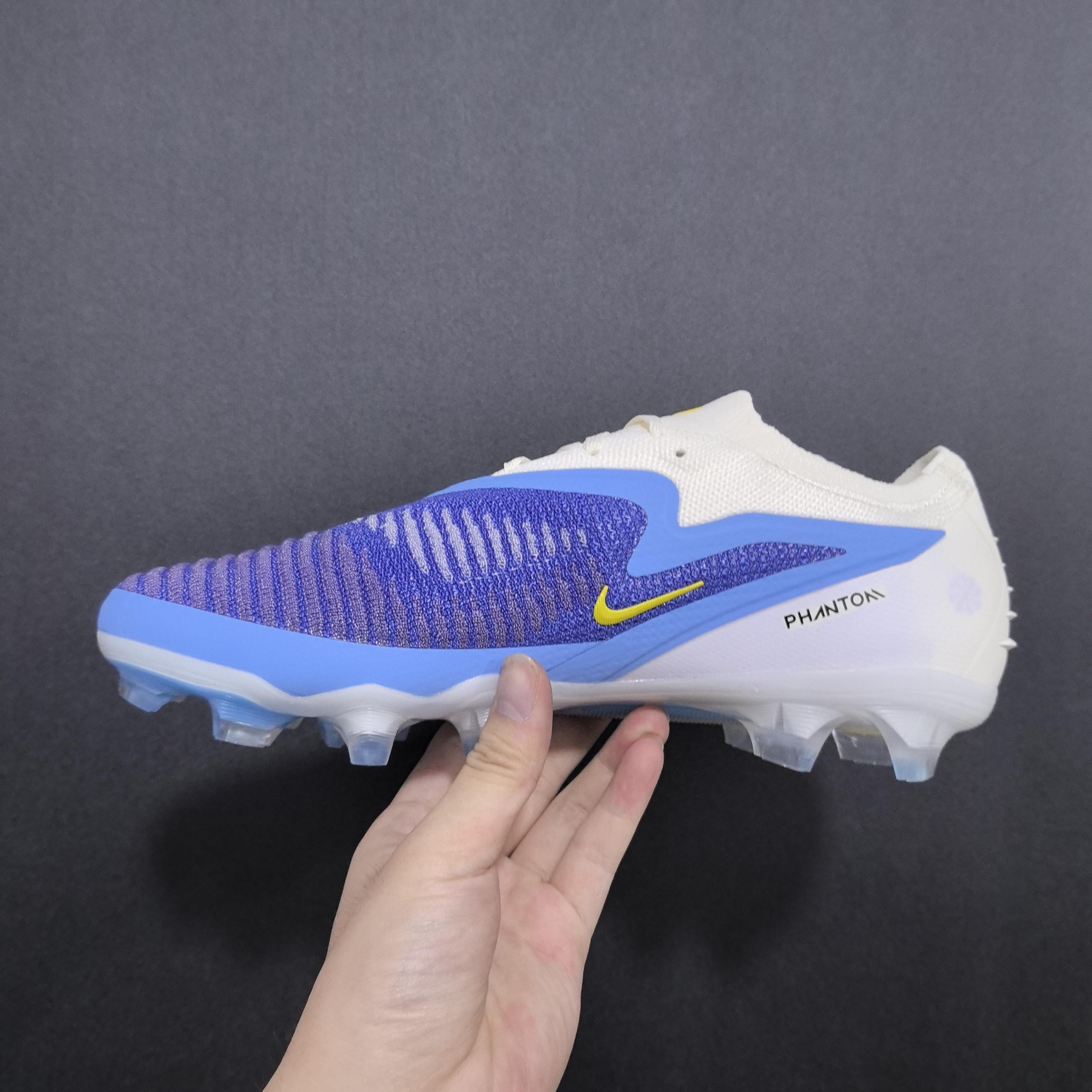Chuteira Campo Nike Phantom GX 6 FG Elite + Brindes