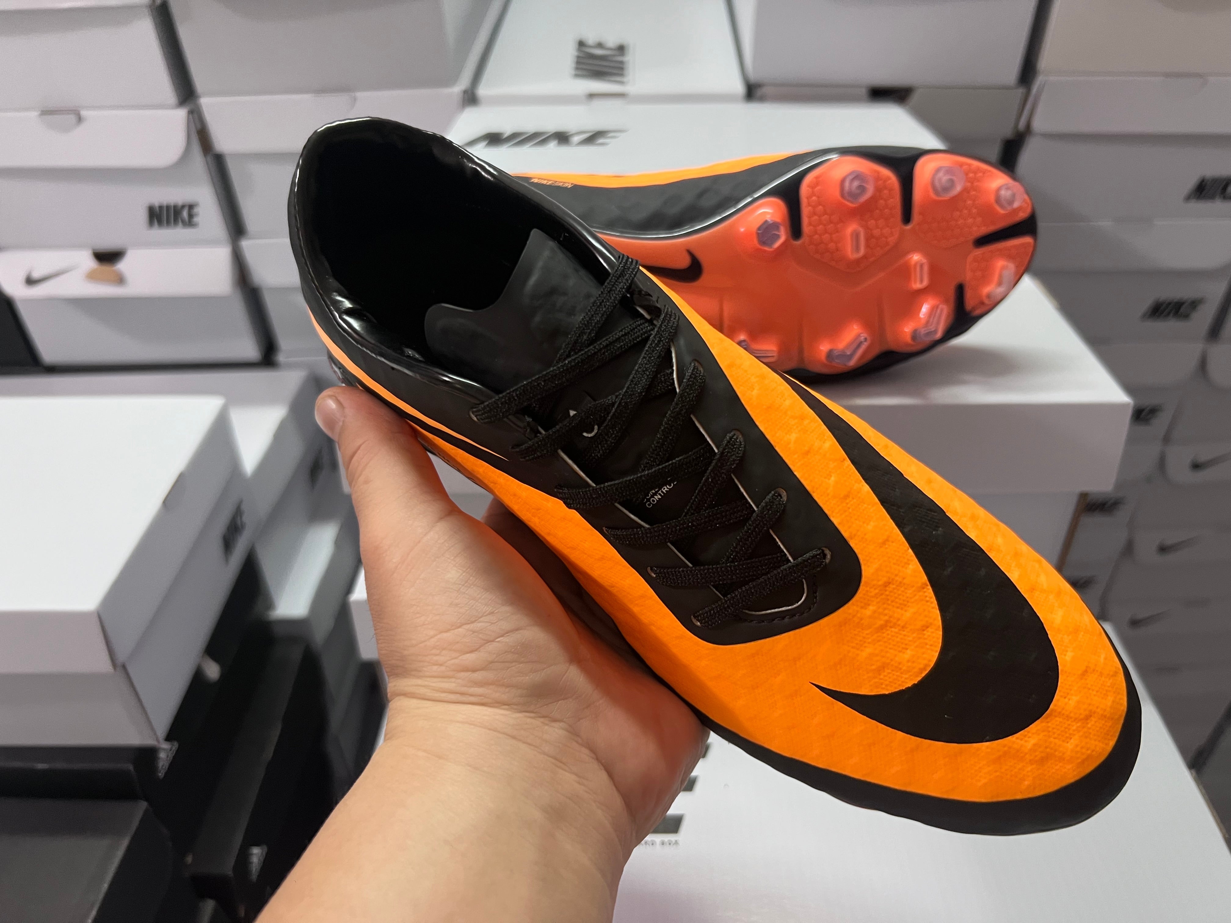 Chuteira Campo Nike Hypervenom Phantom I fg Elite + Brindes