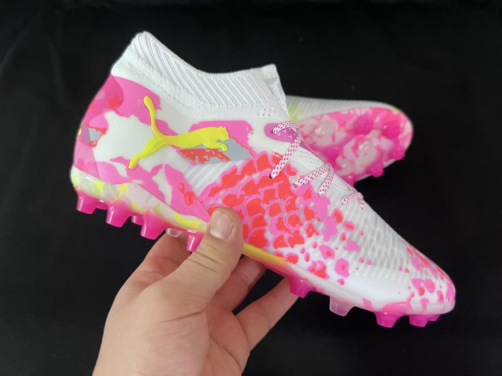 Chuteira Society Puma Future 8 MG Elite + Brindes