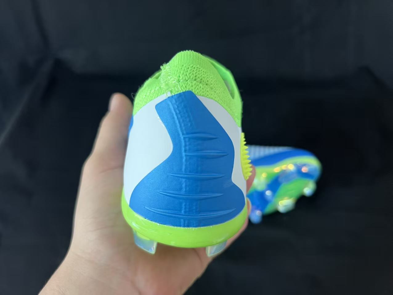 Chuteira Campo Nike Phantom GX 6 FG Elite + Brindes