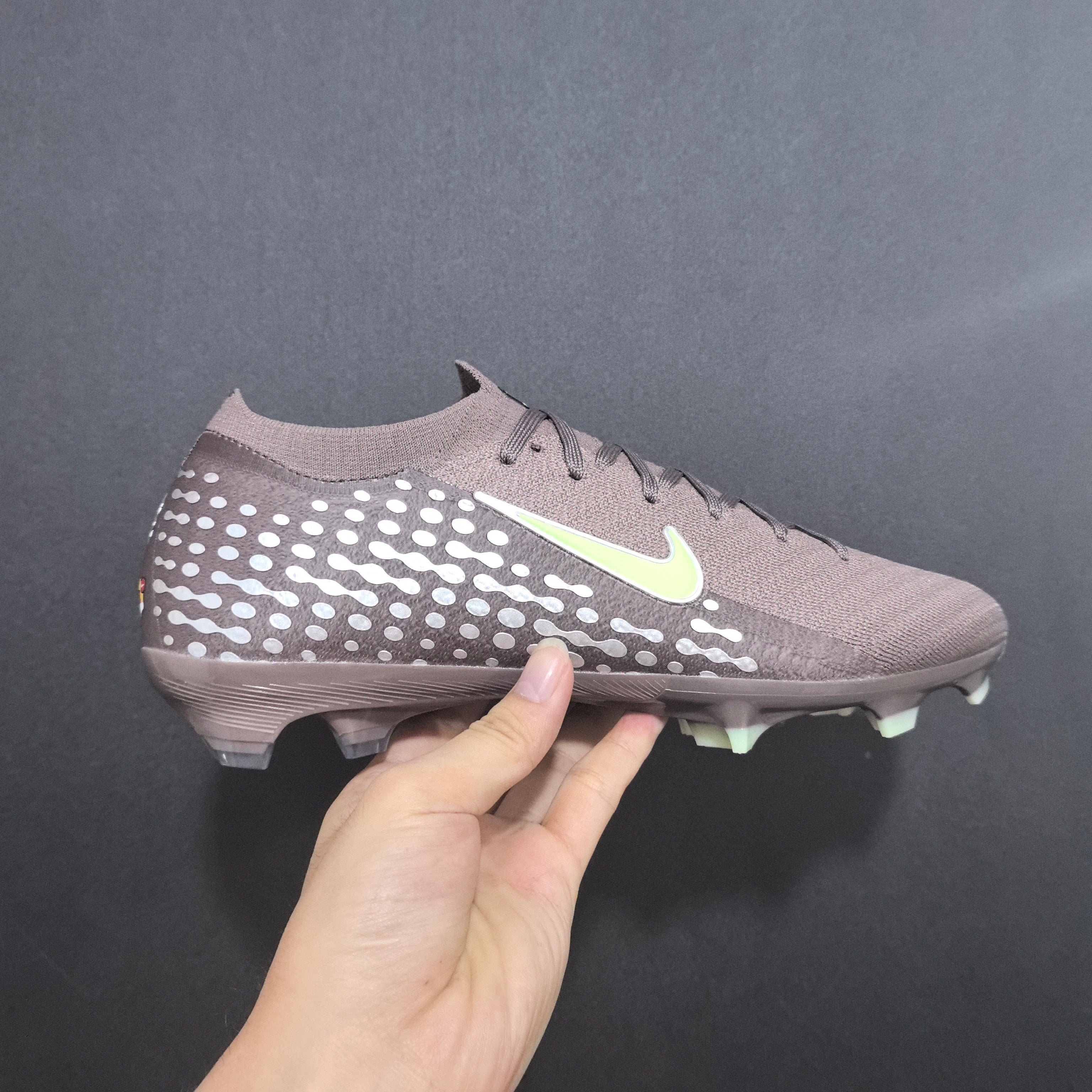 Chuteira Campo Nike Air Zoom Mercurial Vapor 16 Elite + Brindes