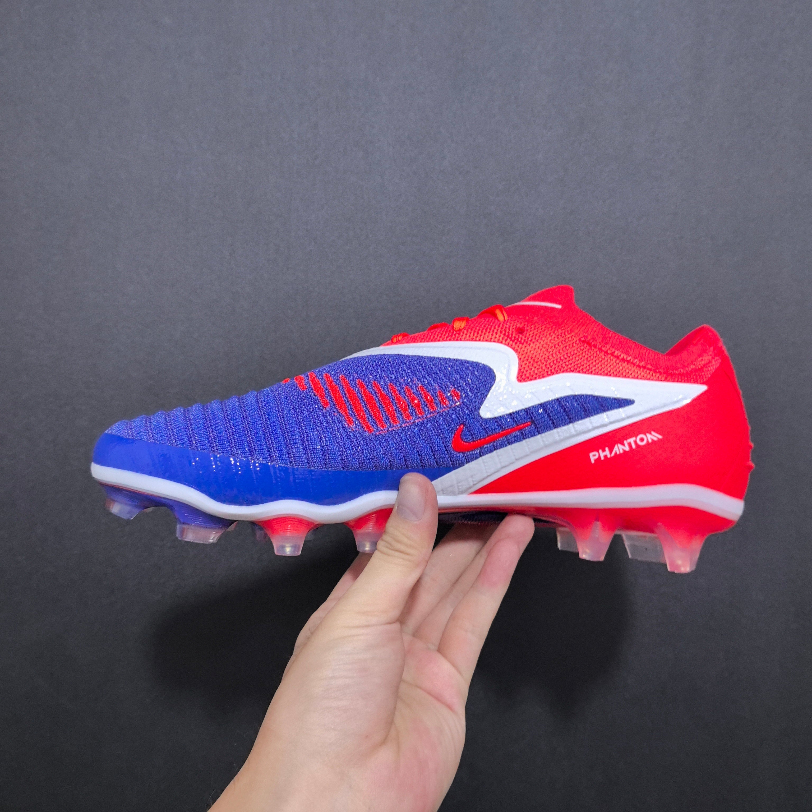 Chuteira Campo Nike Phantom GX 6 FG Elite + Brindes