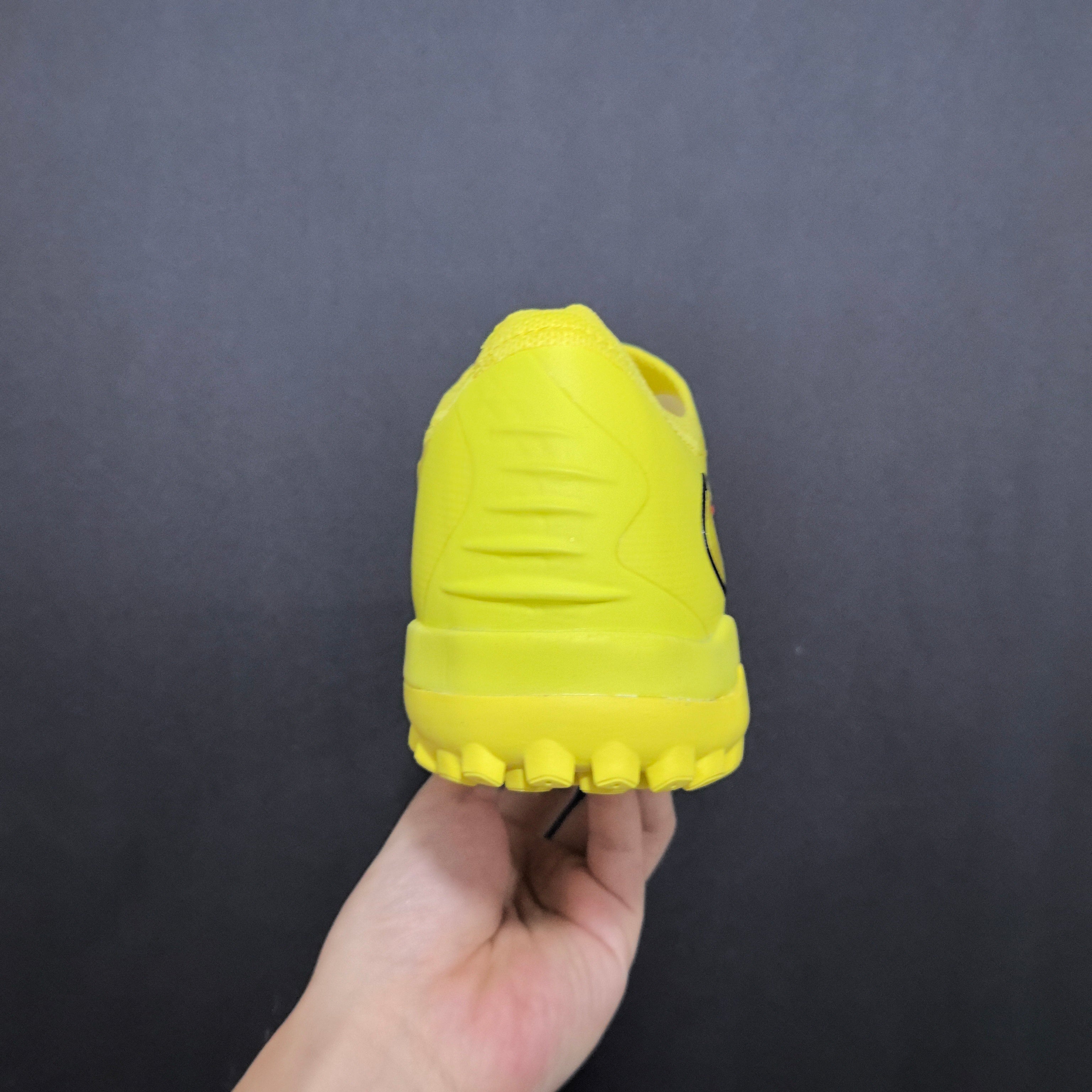 Chuteira Society Nike Phantom GX 6 TF Elite + Brindes