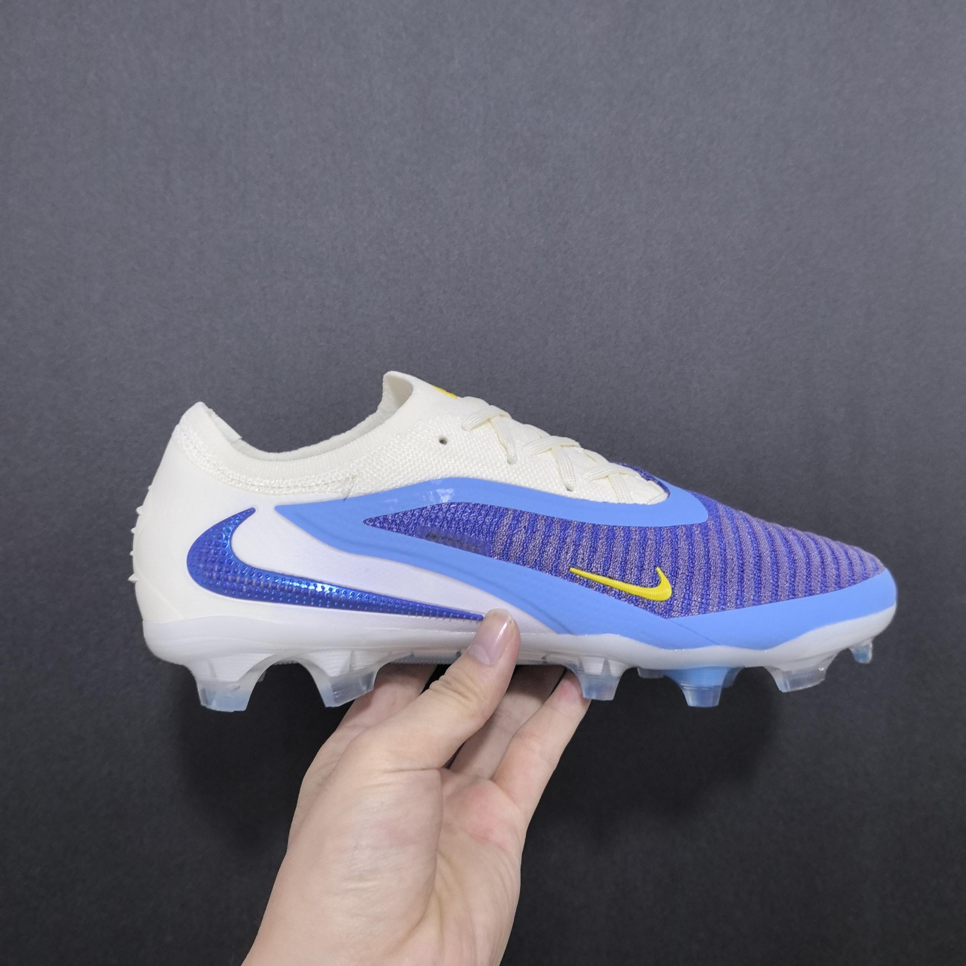 Chuteira Campo Nike Phantom GX 6 FG Elite + Brindes