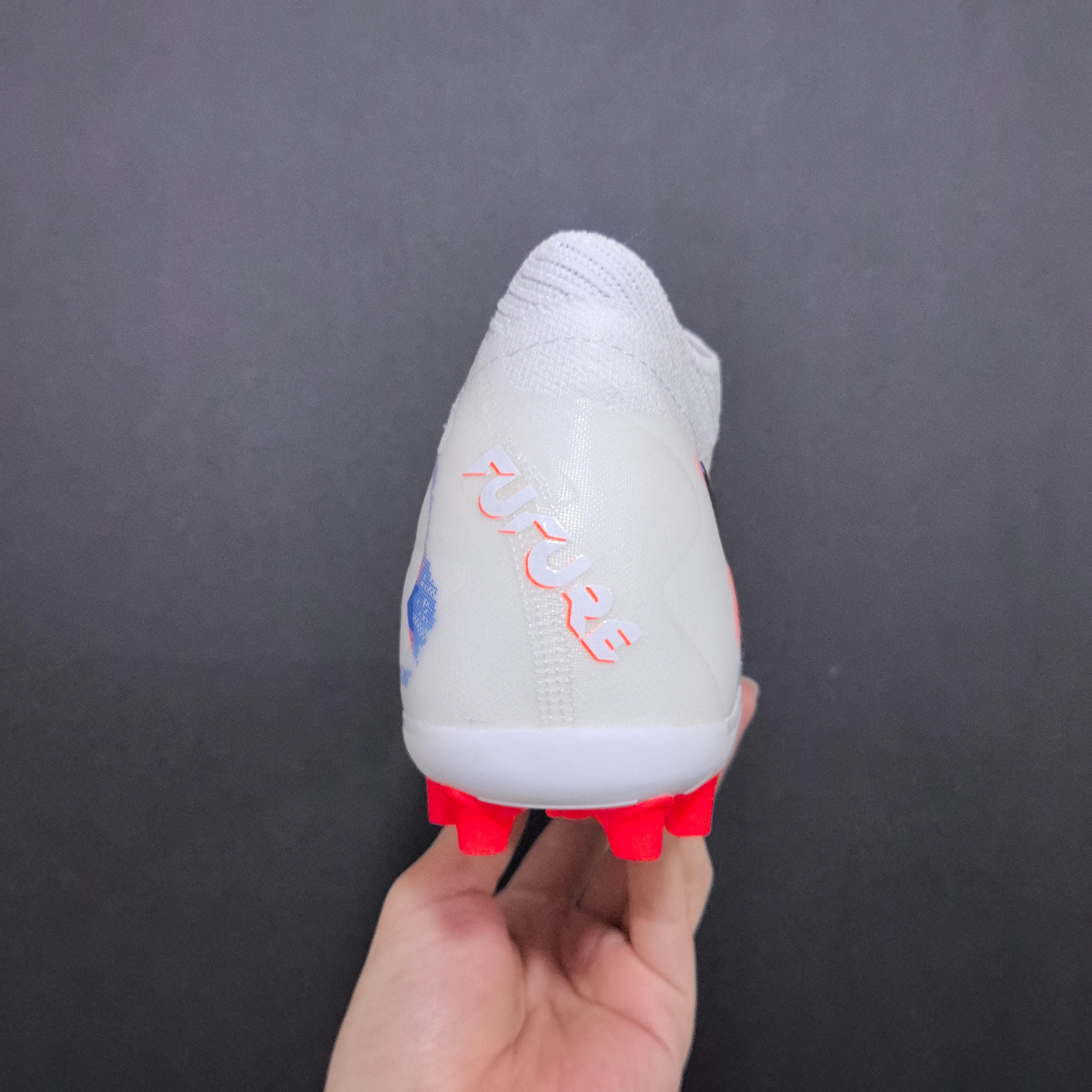 Chuteira Society Puma Future 8 MG Elite + Brindes