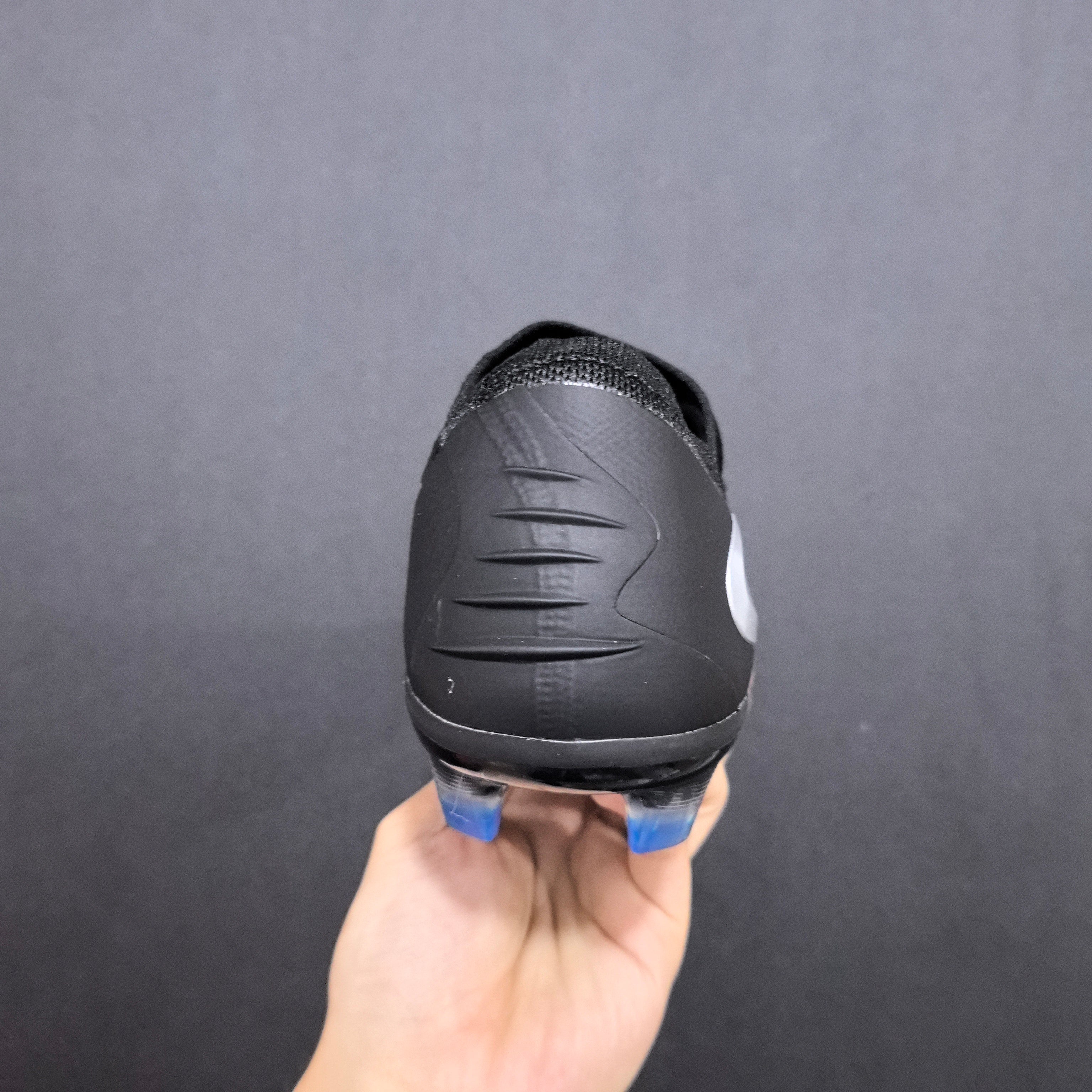 Chuteira Campo Nike Phantom GX 6 FG Elite + Brindes