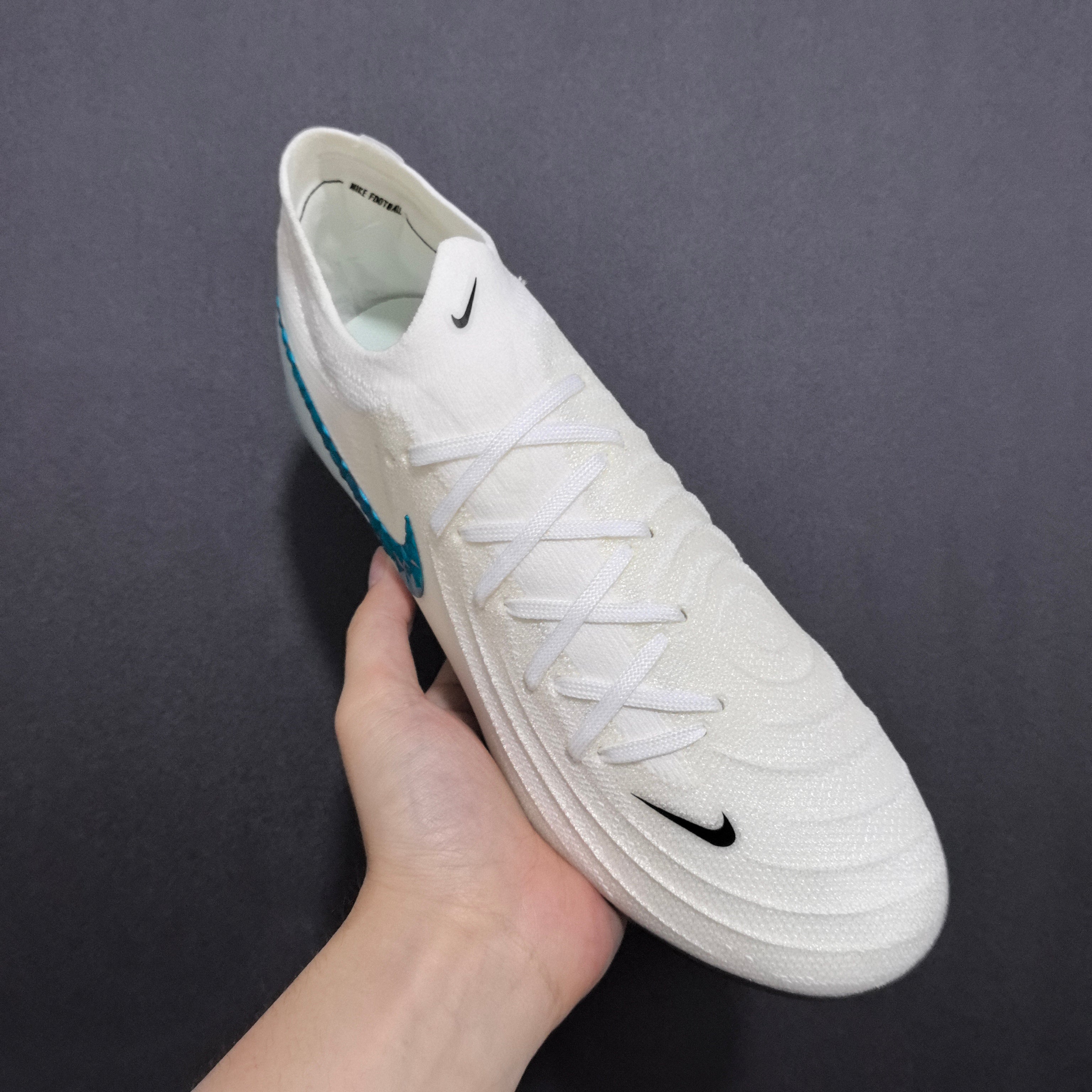 Chuteira Campo Nike Phantom Luna 2 SG Elite + Brindes