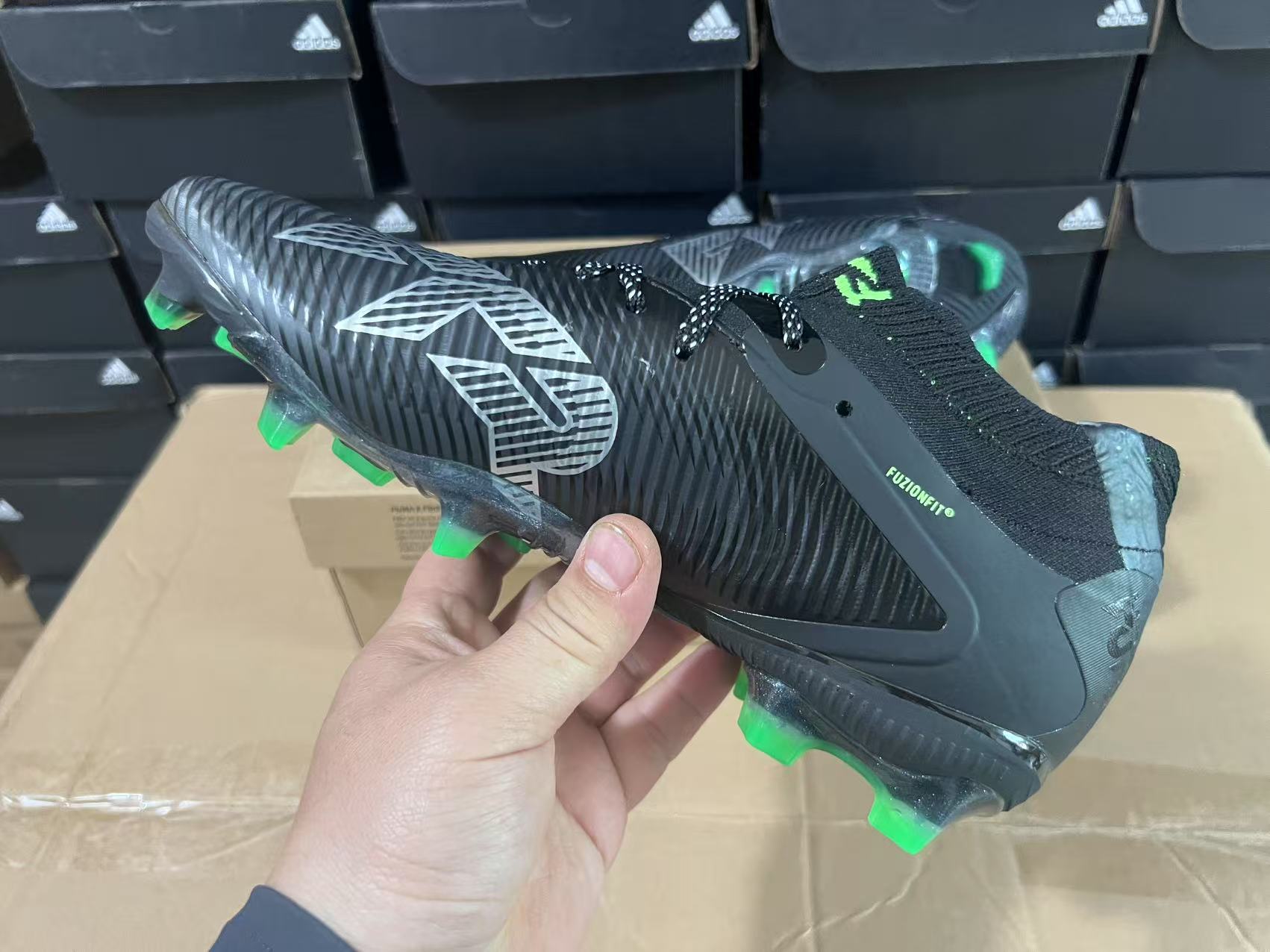 Chuteira Campo Puma Future 8 FG/AG Elite + Brindes