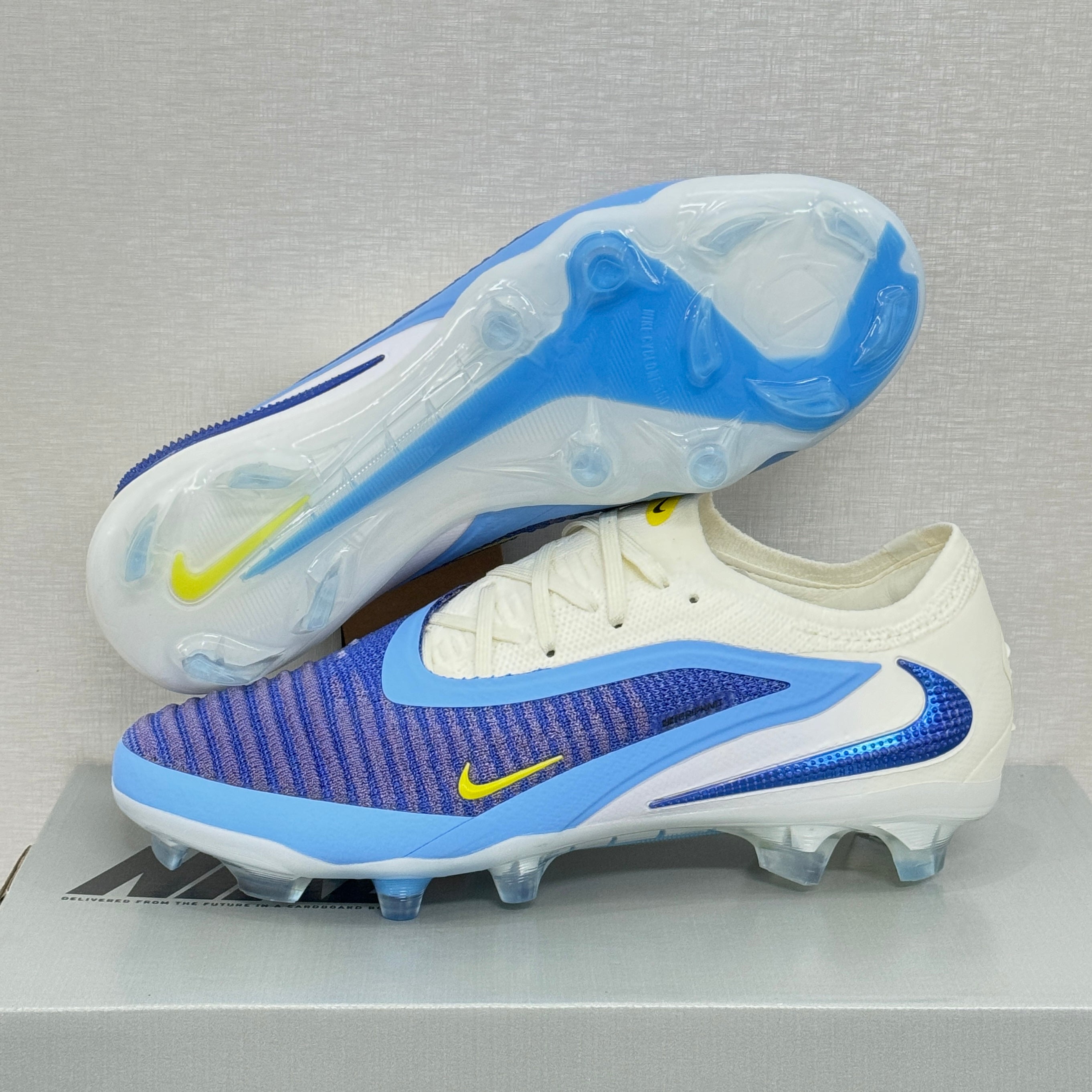 Chuteira Campo Nike Phantom GX 6 FG Elite + Brindes